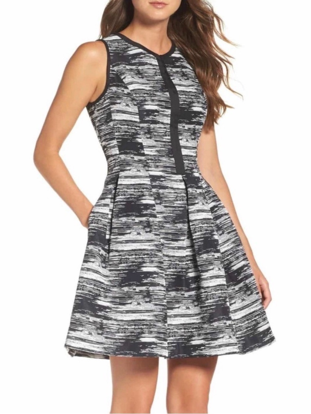 Vince Camuto Sleeveless Fit N Flare Midi Dress | Black & White | Size 6